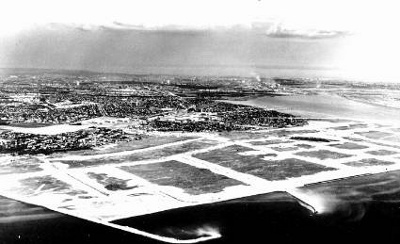 Foto fra »Hammers Luftfart« fra september 1966, hvor tørlægningen af Avedøre Holme er en realitet