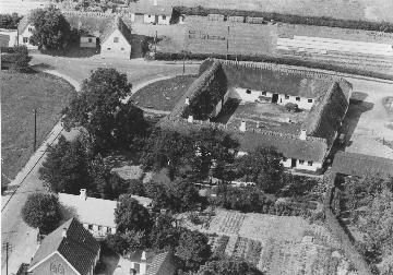 Avedøregård set fra luften ca. 1930