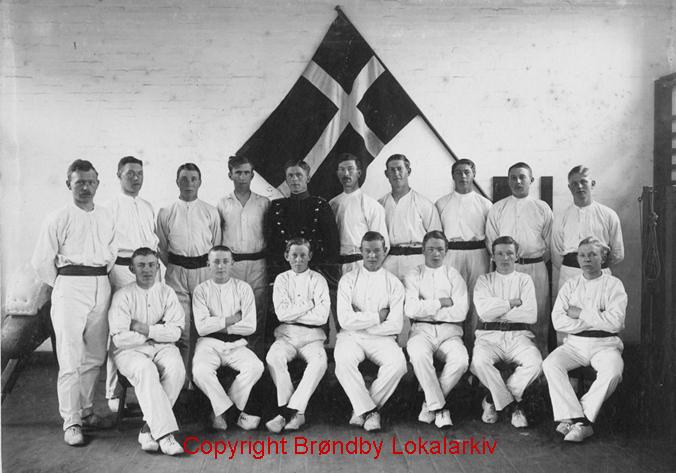 Brøndbyvester Idrætsforening ca. 1920