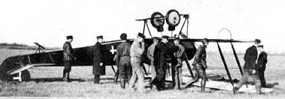 Der indtraf flere havarier i Avedøre på grund af det dårlige landingsareal. Her en Avro 540K omkring 1921.
