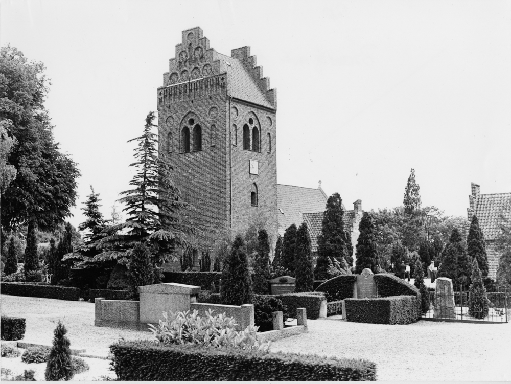 Brøndbyvester Kirke 1977