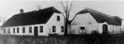 Langbjerggård - stuehus og sydlig længe før 1914