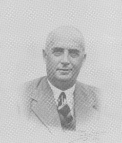 C.N. Petersen, førstelærer ved skolen i Hvidovregade, senere inspektør på Kettevejsskolen (nu Sønderskolen), ca. 1941.