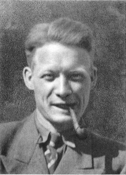 Carl Alfred Nielsen var med til at stifte Hvidovrekompagniet og blev civil leder af Afsnit 6 i 1944. Han blev skudt af Hipo i København den 26. januar 1945.
Se artikel 47.
(Foto Helge Wiese)